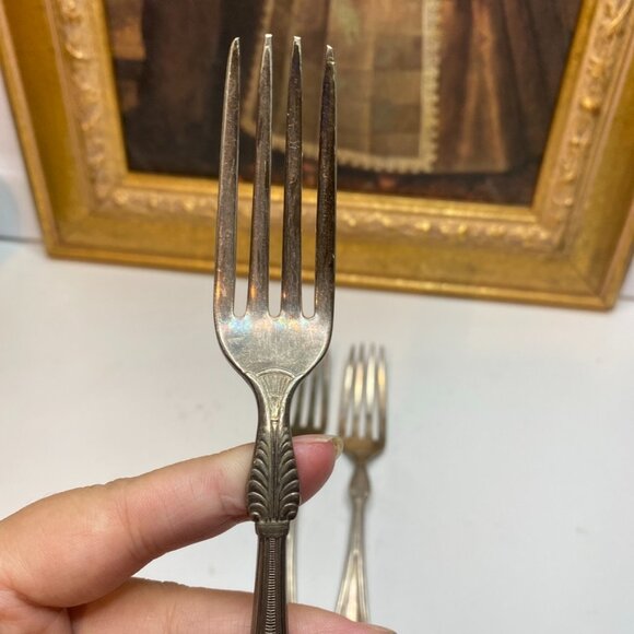 Set Of 3 Antique Gorham Silverplate Luncheon Forks, 1881 Princess Louise - Picture 2 of 9